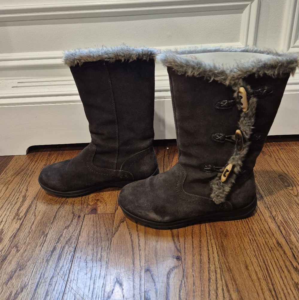 White Mountain Warm Brown Winter Boots Lined with Faux Fur